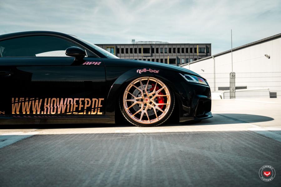 Детали экстерьера Audi TT RS on Vossen Wheels (M-X3) 2018 года  (фото 5 из 31)